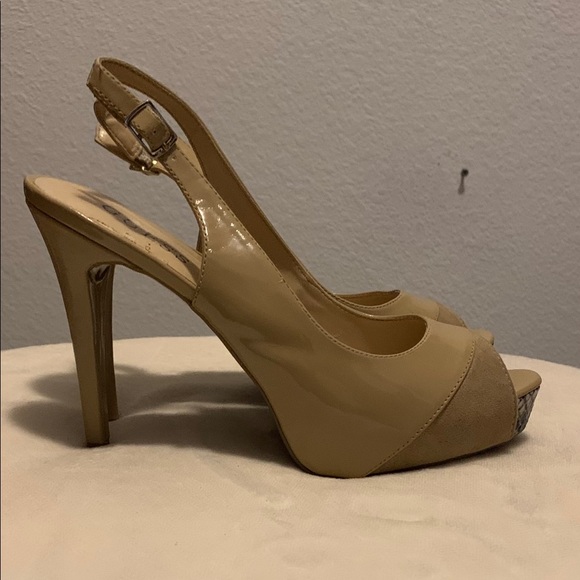 Tan High heels - Picture 2 of 3